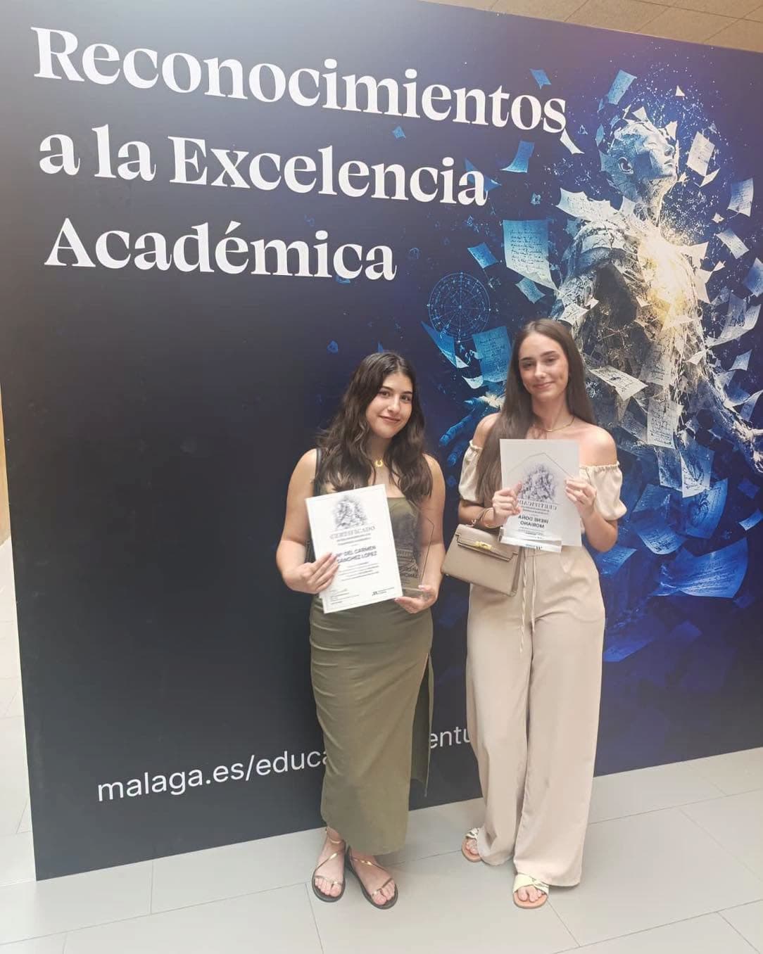 exalumando del ies alfaguara en el II Reconocimientos Provincial a la Excelencia Académica